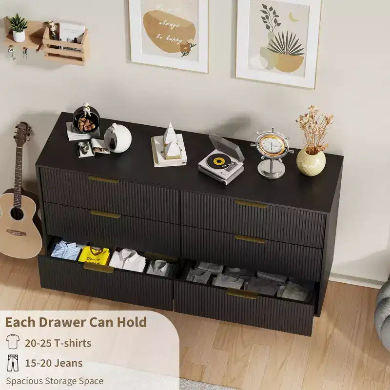 Cómoda moderna acanalada negra de 6 cajones, cofre de madera ancho con tiradores y patas de metal dorado, organizador de almacenamiento grande para dormitorio, sala de estar y entrada