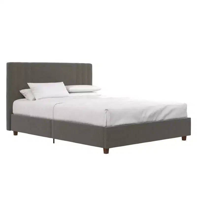Cama de plataforma tapizada Wynn con cabecero capitoné