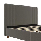 Cama de plataforma tapizada Wynn con cabecero capitoné
