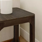 Plank+Beam Mesa auxiliar cuadrada de madera maciza de 20 pulgadas con estante, mesa auxiliar para sala de estar con almacenamiento
