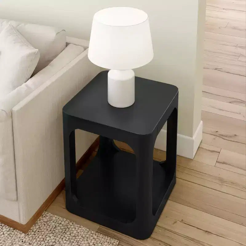 Plank+Beam Mesa auxiliar cuadrada de madera maciza de 20 pulgadas con estante, mesa auxiliar para sala de estar con almacenamiento
